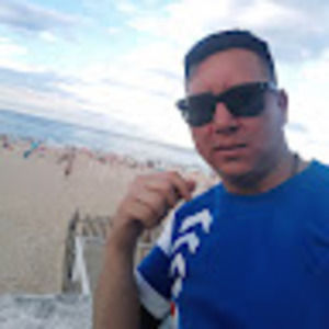 Meet your Posher, Dennis